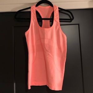 Lululemon swiftly tech racerback Size 6
